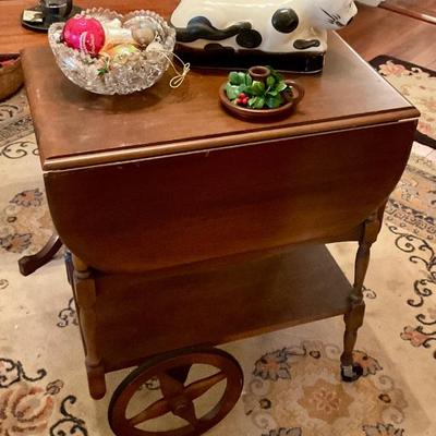 Tea cart