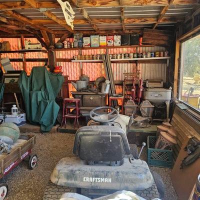 Estate sale photo