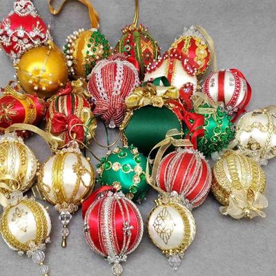Ng041 21 hand crafted beaded christmas ornaments