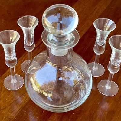 Mid Century Art Glass Decanter & (4) Cordial Glasses 