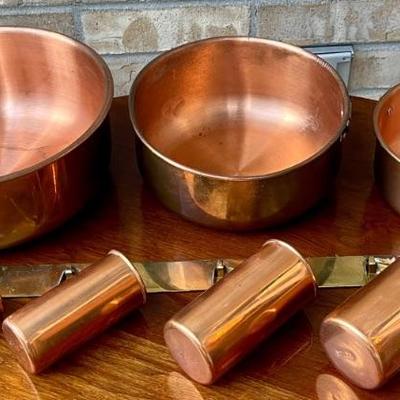 Vintage Copper Mixing Bowls & Copper Wall Measuring Cup Set With Hanger 