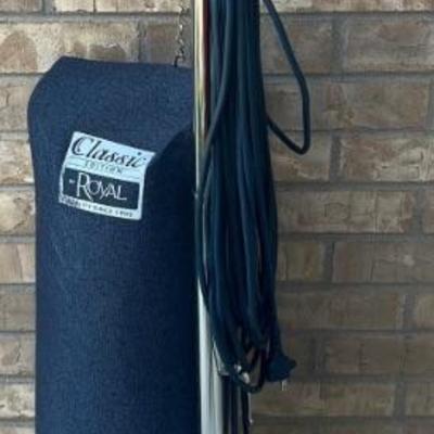 Vintage Royal Classic Edition Model 2028 Upright Vacuum Cleaner 