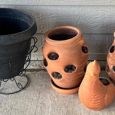 Planters - Terracotta Strawberry's And Hen, Planter With Base (as Is)