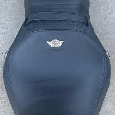 Stock Harley-davidson 2003 Road King 100 Year Anniversary Edition Seat 