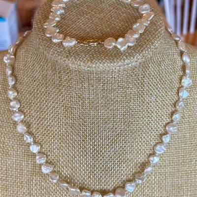 Fresh Water Pearl 16 Inch Necklace & 14K Gold Clasp Fresh Water Pearl 7.5" Bracelet 