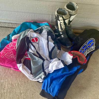 Pair Of Alpinestars Motorcross Racing Boots Size 13, Oakley Quick Release Goggles, Men's XL AXO Riding Pants