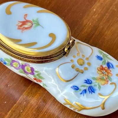 Rehausse A La Main Limoges France Trinket Dish 