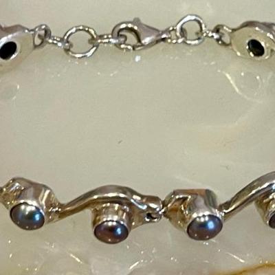 Vintage Sterling Silver And Grey Pearl 7 Inch Bracelet - Total Weight 21 Grams
