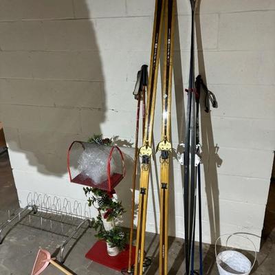 cross country skis