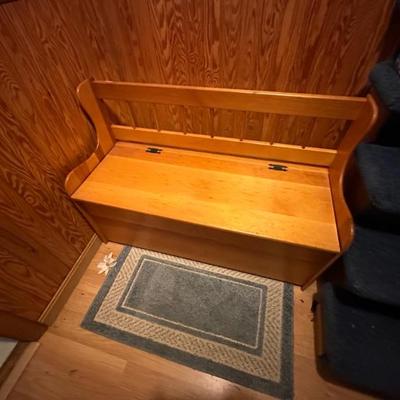 Pine bench 