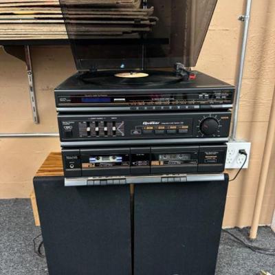 Quasar Integrated Audio System CS9 + 2 Quasar Speakers	