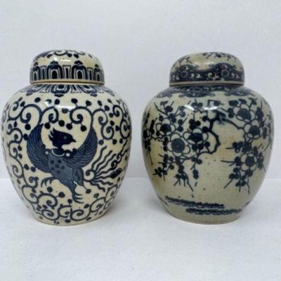﻿Set of Porcelain Ginger Jars in Phoenix & Cherry Blossom Designs	