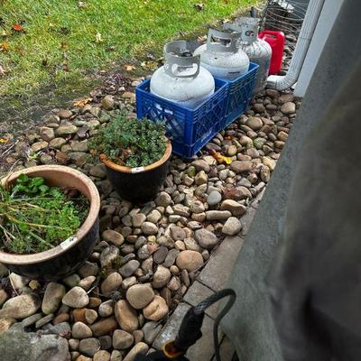 Propane tanks and pots