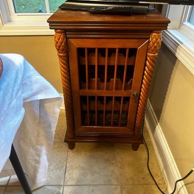 Wine cabinet