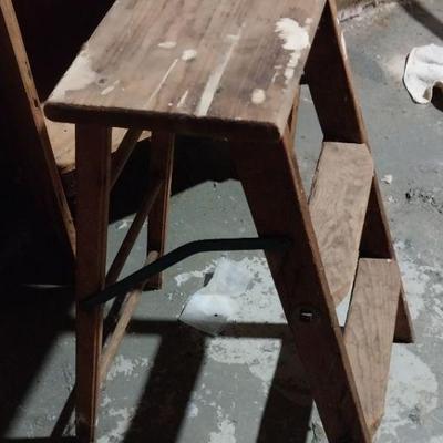 Wooden step ladder