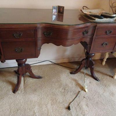 Duncan Phyfe desk