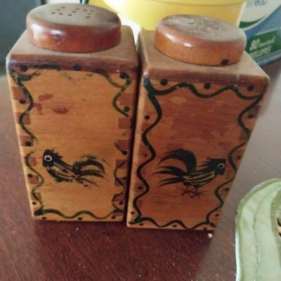 Salt & pepper
