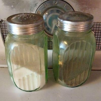 Salt & pepper