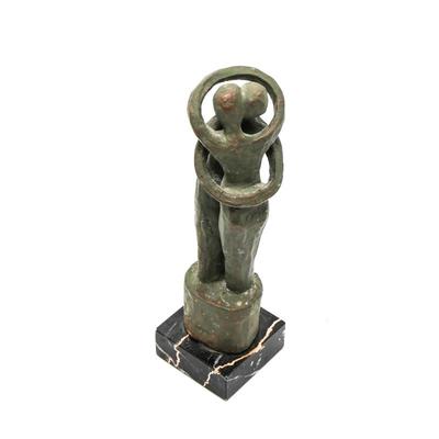Authentic Reproduction Of "Wedding Rings" Statue By Peter Lipman Wulf