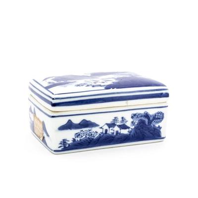 Chinese-Style Ceramic Trinket Box