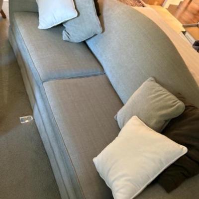 6 lightgreensofa