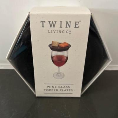 46 wineglasstopperappetizerplates