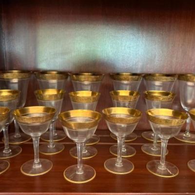 13 vintagegoldrimmedglassware
