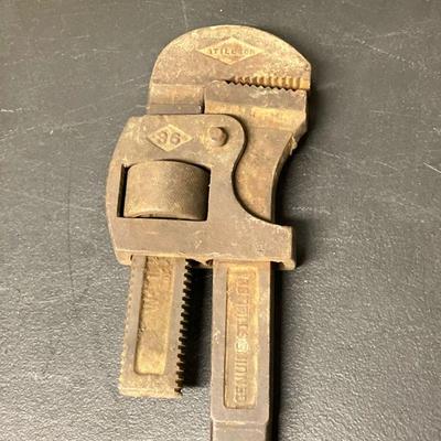 Stillson Pipe Wrench | “Genuine Stillson” “36” “Walworth” Pipe Wrench. - h. 2.5” x w. 5” x l. 32.6 in