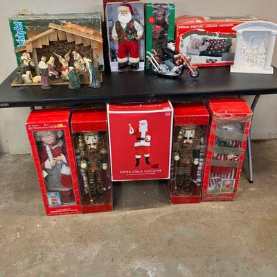 (10pc) Christmas #3 | Lot Includes: Department 56 "Home for Christmas" Silhouette, (2) Bombay Nutcrackers, Animated Santa &...