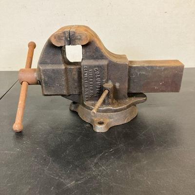 Columbian Vice | Great vintage Vice marked “The Columbian Vice & Mfg. Co. Cleveland O. U.S.A.” “No. 604”. - h. 9” x w. 9” x l. 17” in
