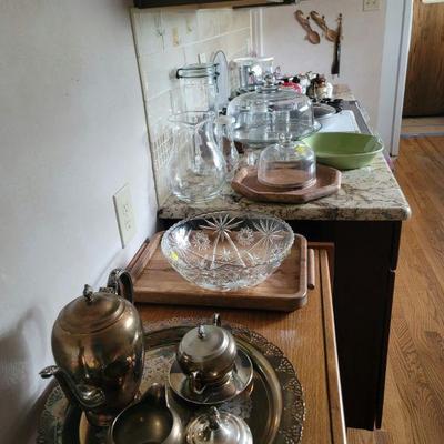 Kitchen glass & serving ware