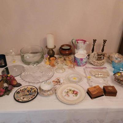 Glass & ceramic wares, table decor