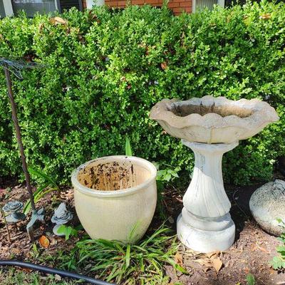 Flower top concrete bird bath, pot and pumpkin garden decor