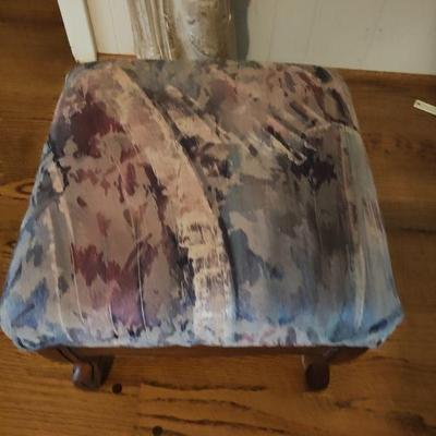 Comtemporary footstool