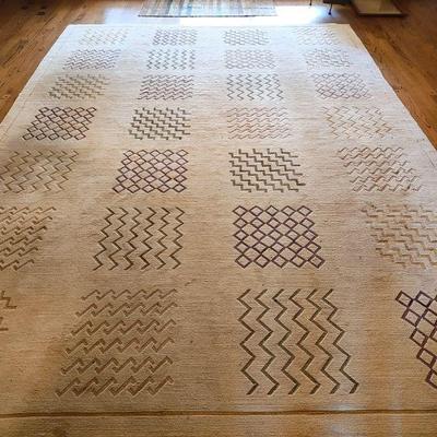 9 ft x 12 ft area rug