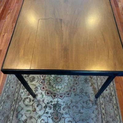 Sewing machine table