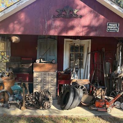 Estate sale photo