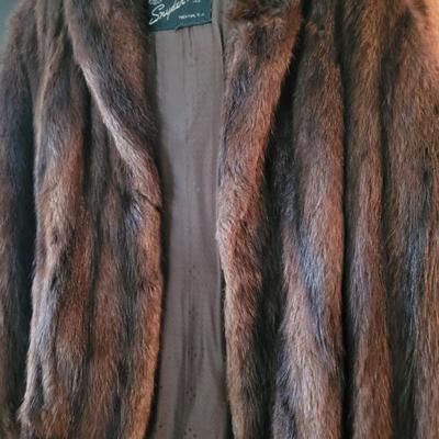 Sale Photo Thumbnail #195: Furs