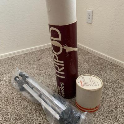 Camera tripod