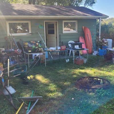 Estate sale photo