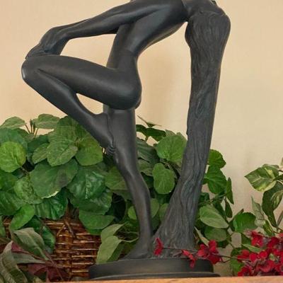  Sculpture