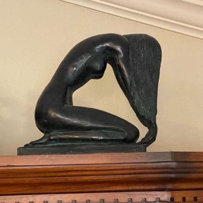  Lady Sculpture