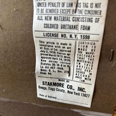 Stakmore • (label detail)