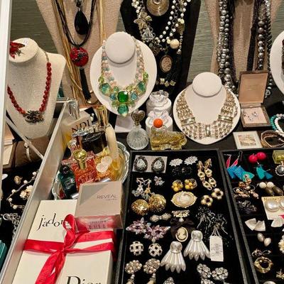 Beautiful costume jewelry!