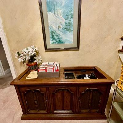 Vintage Magnavox stereo cabinet with turntable, radio and 8-track tape plater
