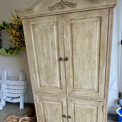 Second armoire/entertainment center