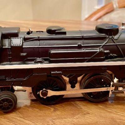 Vintage metal Lionel engine 