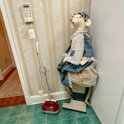 Genesis upright vacuum