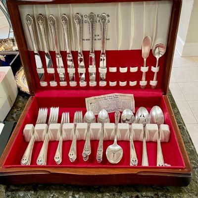 51-piece set of Holmes & Edwards silverplate flatware