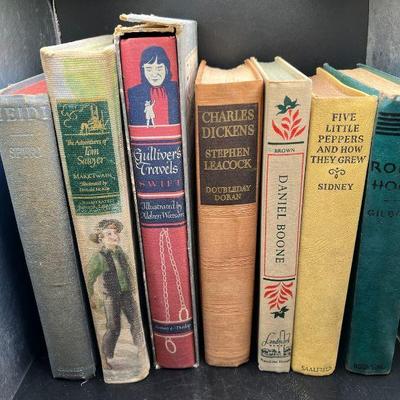 (7) Classic Books feat. Tom Sawyer, Heidi, Daniel Boone
